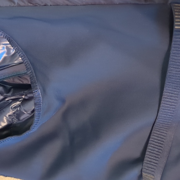 Lululemon Down For it All vest size 10 PERFECT! - Picture 4 of 8